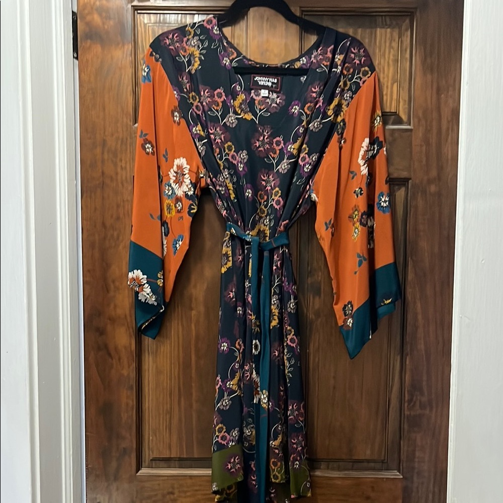 Johnny Was 100% silk dress size small